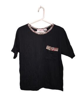 Chic Women's Shirt Size Medium